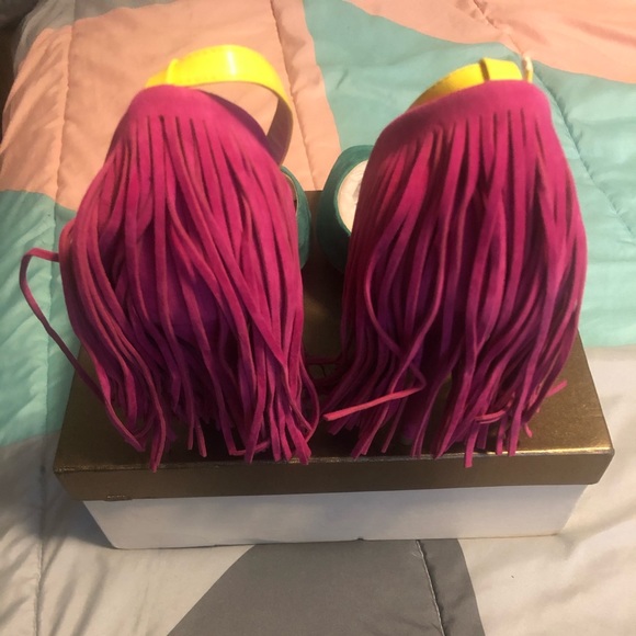 Heel - Picture 3 of 5